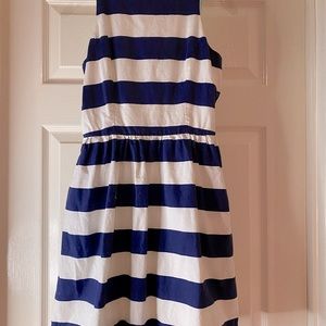 Dayton K short dress in size XS. White and Navy Blue Stripes with pockets.